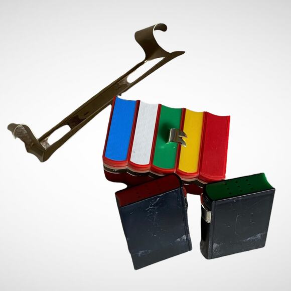 Davis Products Salt Pepper and Sugar Miniature Book Rack Set - Picture 4 of 7